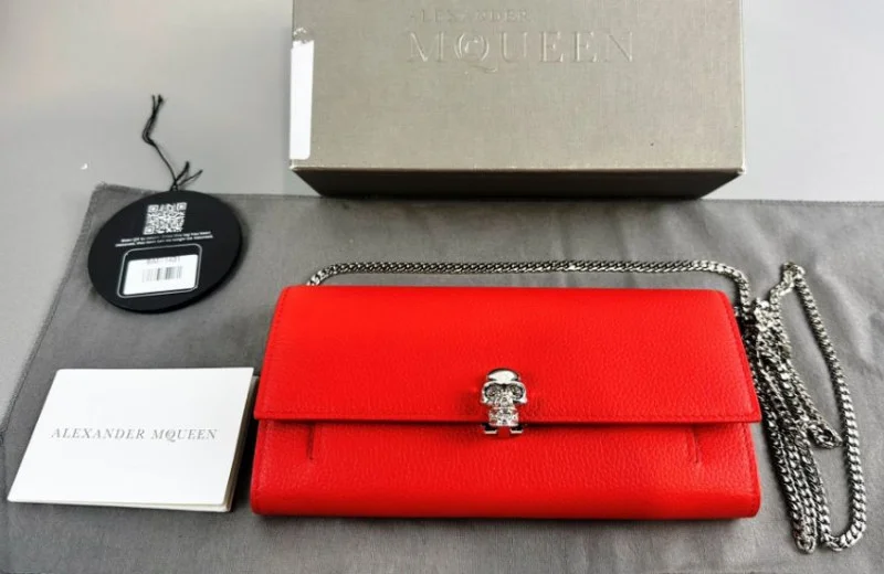 JPS Chartered Surveyors - Online Auction of Pre-Owned Designer Handbags, Shoes, Accessories - Brands: Louis Vuitton, Christian Dior, Valentino, MCM, Alexander McQueen, Prada - Auction Image 6