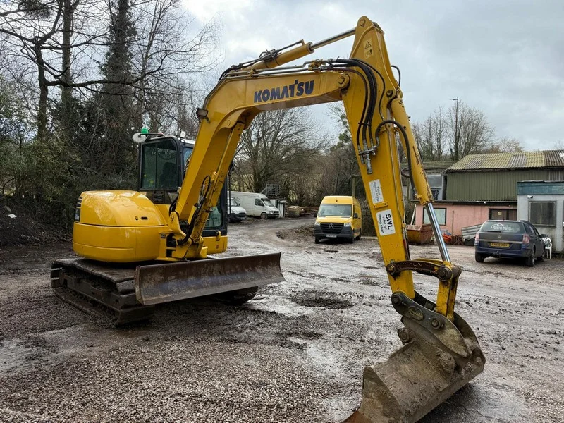 BPI Auctions - Wheeled & Tracked Excavators, Cabbed Dumpers & Flat Bed Van Auction - Auction Image 5