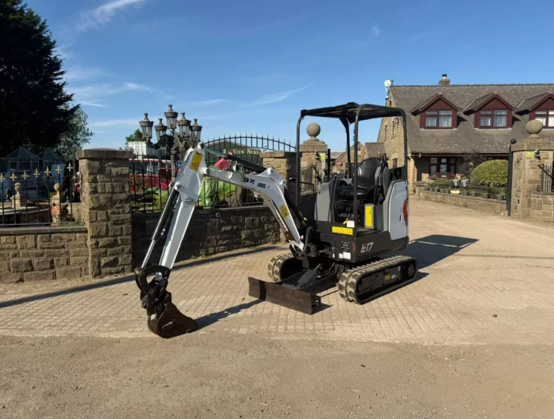 Universal Auctions Group Ltd - Massive Multi-Lot Auction; Ex-Fleet Vans, Agri, Construction & Heavy Plant Machinery And Much More! - Auction Image 6