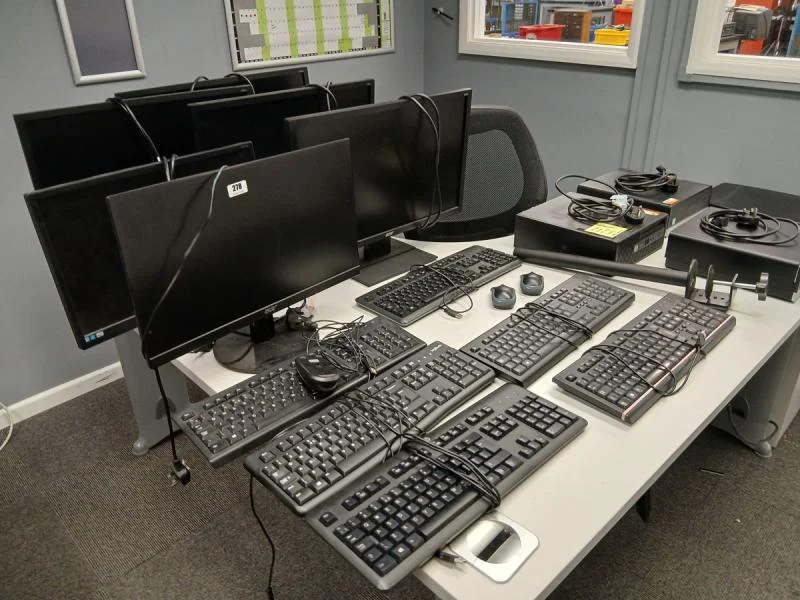 W & H Peacock - Specialist Laboratory Tools, Machinery, Factory Handling Equipment, Stock, Computers and Office Furniture - Auction Image 7