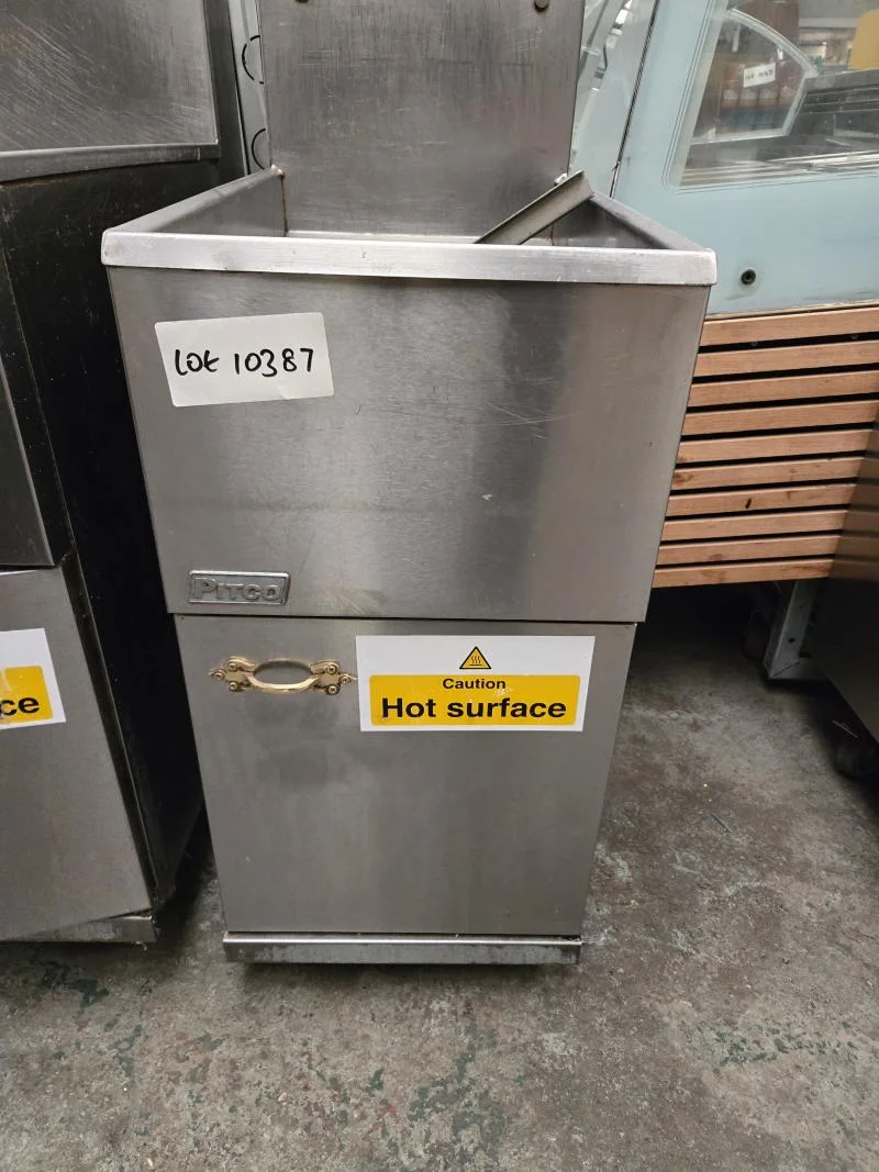 David Gower Auctions Ltd - NO VAT ON HAMMER PRICE. David Gower Auctions Catering Equipment, Gelolab - Ice Cream Display, Gelo Standard Showlab SL2, Pizzaform And More - Auction Image 7