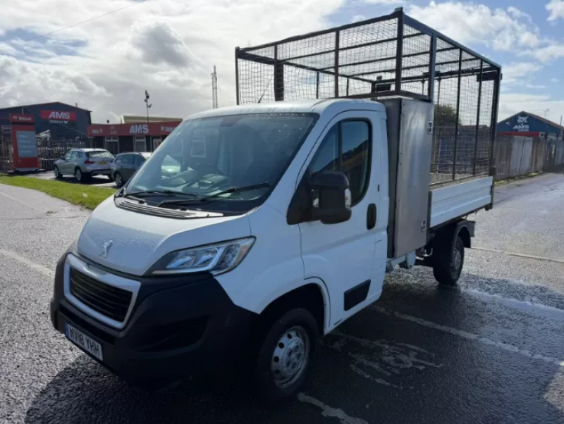 Universal Auctions Group Ltd - HUGE MULTI LOT AUCTION, Over 700 lots: Ex-Fleet Vehicles, Agri & Farm, Heavy Plant, Machinery, HGVs & Much More - Auction Image 3