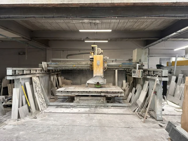 JPS Chartered Surveyors - Contents of Stone Importer/Distributor/Fabricator Auction to inc Material Stock, Bridge Cutting Machine, CNC Work Centres, Lifting Equipment - Auction Image 5