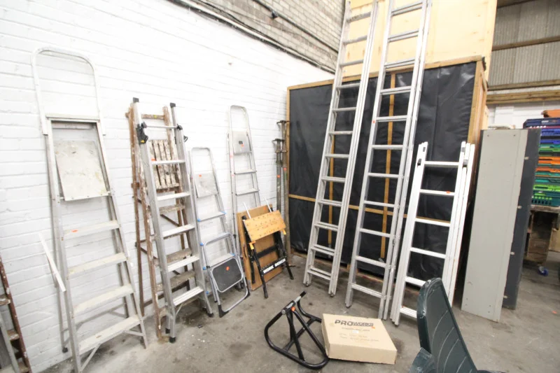 Lithgow Sons & Partners - Tools, Machinery & Industrial Equipment at Auction - Auction Image 2