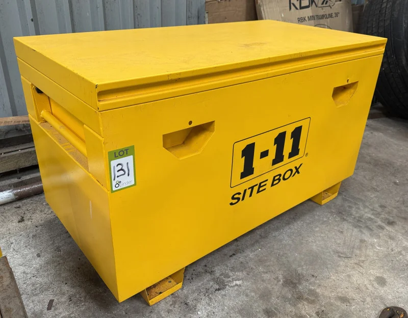 Pinder Asset Solutions Ltd - Probate Disposal Scania T-Cab Tractor Unit, Toyota Landcruiser V8; Garage, Groundcare & Lifting Equipment, Linde H30D Forklift, Golf Buggy at Auction - Auction Image 10