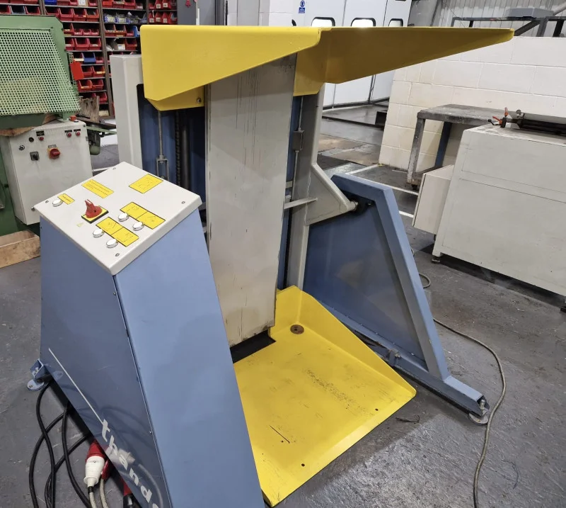 Pinder Asset Solutions Ltd - Offset and Digital Printing Machinery, Print Finishing, Cement Mixers, Grabs and Access Platform Auction - Auction Image 4