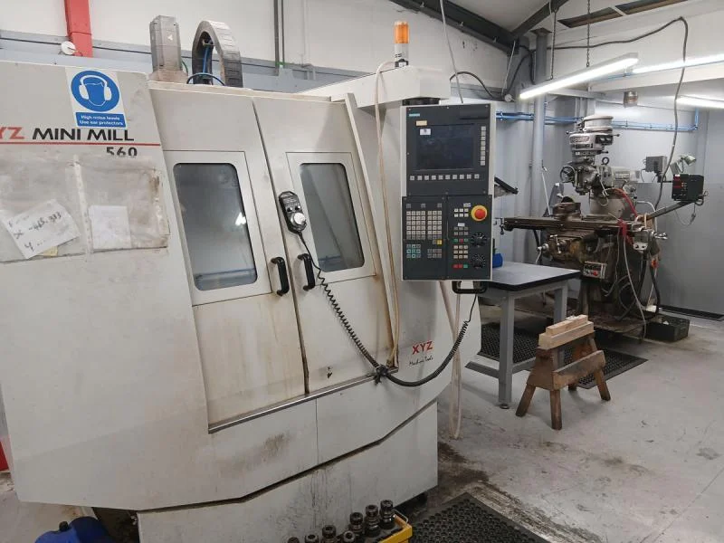 W & H Peacock - Specialist Laboratory Tools, Machinery, Factory Handling Equipment, Stock, Computers and Office Furniture - Auction Image 3