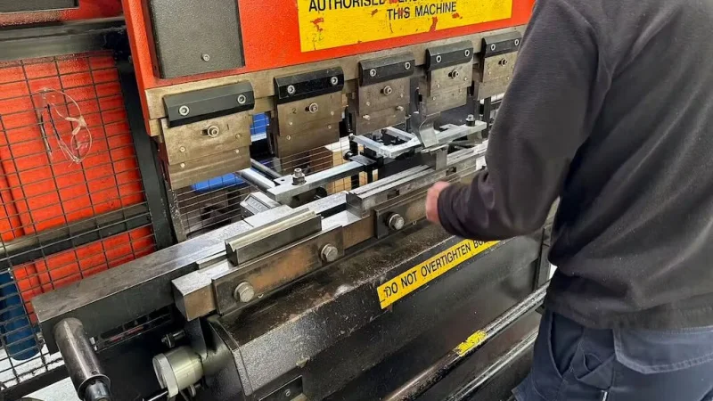 Charter Auctions Ltd - Amada IT25-12 Hydraulic Pressbrake - Auction Image 2
