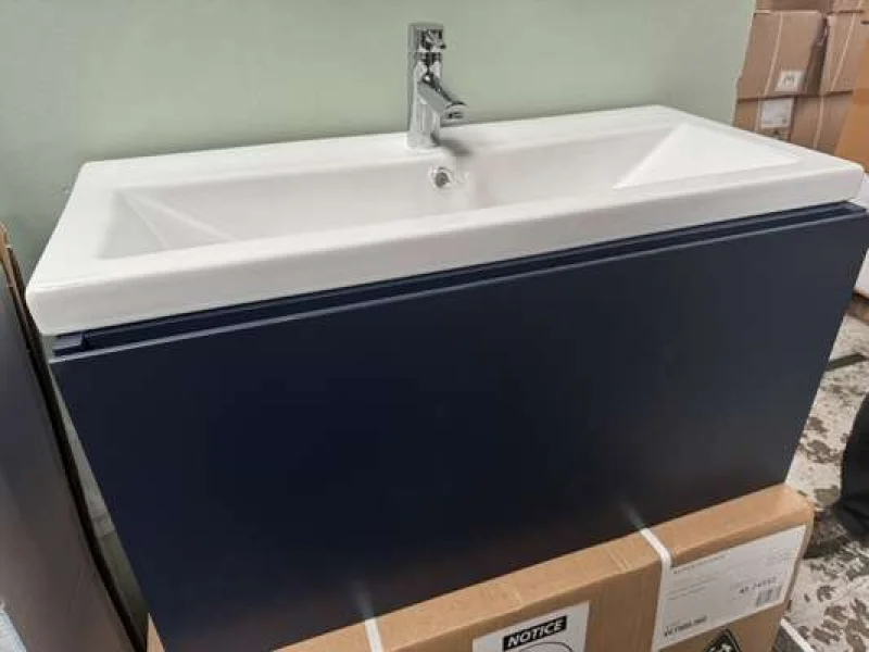 BPI Auctions - New Branded Quality Bath Wares & Bathroom Equipment Auction - Auction Image 3