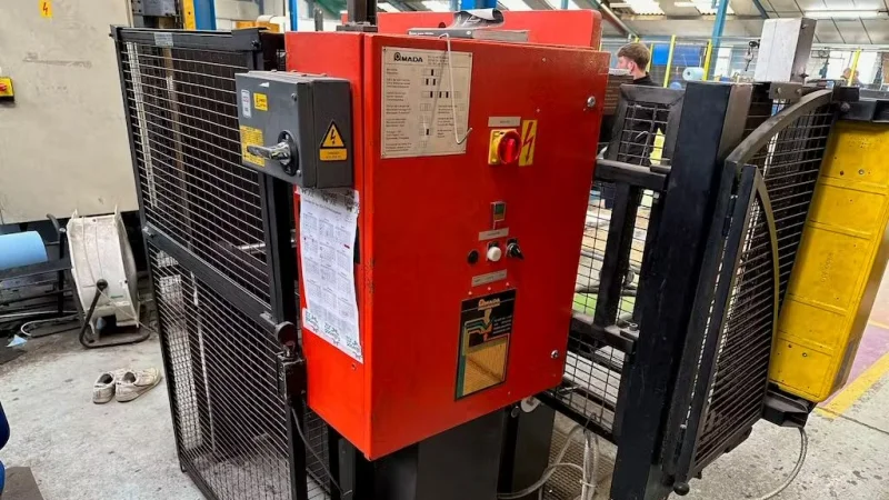 Charter Auctions Ltd - Amada IT25-12 Hydraulic Pressbrake - Auction Image 4