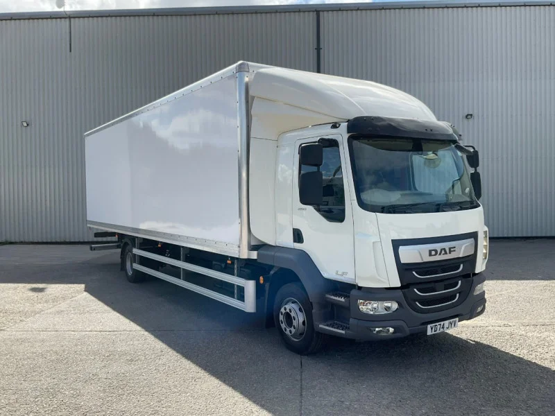 BPI Auctions - 2024 DAF XF 480 Demonstrator Tractor Unit, Pre-Registered 2024 DAF LF 12 Tonne Curtain-Sider Lorries & 2024 DAF LF 14 Tonne Box Lorry & Part Ex 2016 Scania R580 V8 Tractor Unit Auction - Auction Image 2