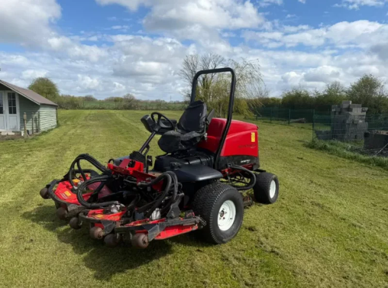 Universal Auctions Group Ltd - Multi-Lot Auction; Ex-Fleet Vans, Agri, Construction & Heavy Plant Machinery And Much More! - Auction Image 2