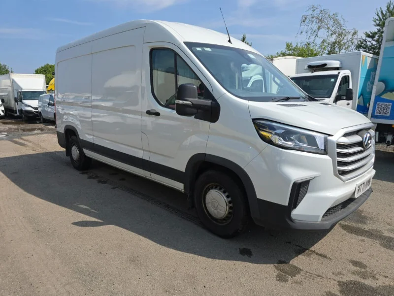 BPI Auctions - 2021 & 2022 Renault Master LWB & Maxus Deliver 9 Van Auction - Auction Image 5
