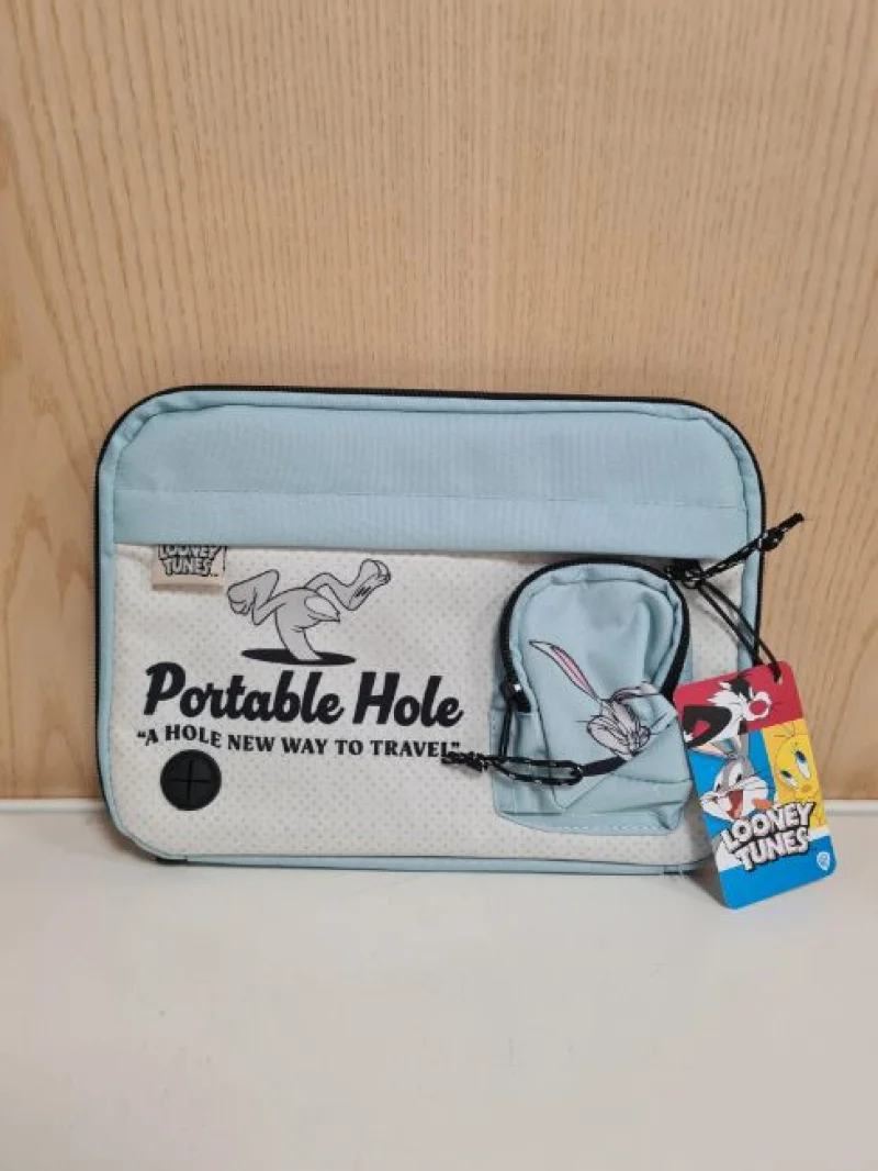 JPS Chartered Surveyors - Fantastic Licenced Looney Tunes Stock Auction incl: Backpacks, Stationery, Tablet/Ipad Holders & More - Auction Image 2