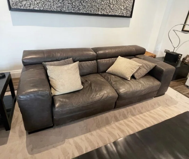 In2Corporate Ltd - Huge General Online Auction - 880+ Lots - Sale Includes: Bespoke Fitted Kitchen, Luxury Homewares, Elaborate Festive Shop Display Fittings, IT & Computers, Designer Clothing, 5-Star Hotel Furniture, Gifts, Boxed Toys and More. - Auction Image 10