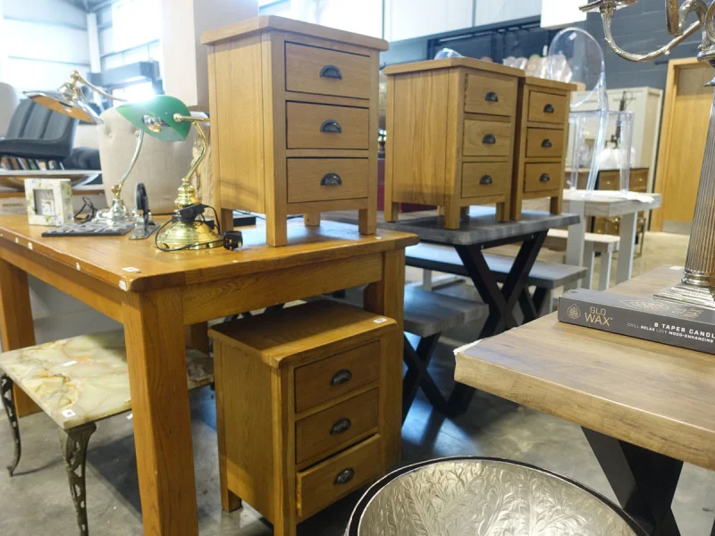 W & H Peacock - St Neots Weekly Auction - Auction Image 2