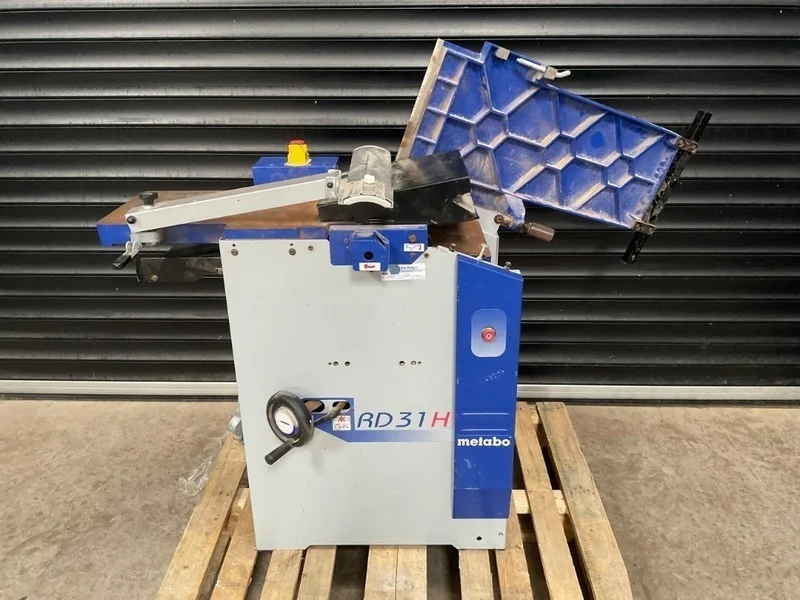 Mid Ulster Auctions Ltd - Tooling Auction to include: Petrol Floor Grinder, Polisher & Burnisher, 3 Phase Table Saw, Mortiser, 3 Phase Thickness/Planer & Much More - Auction Image 5
