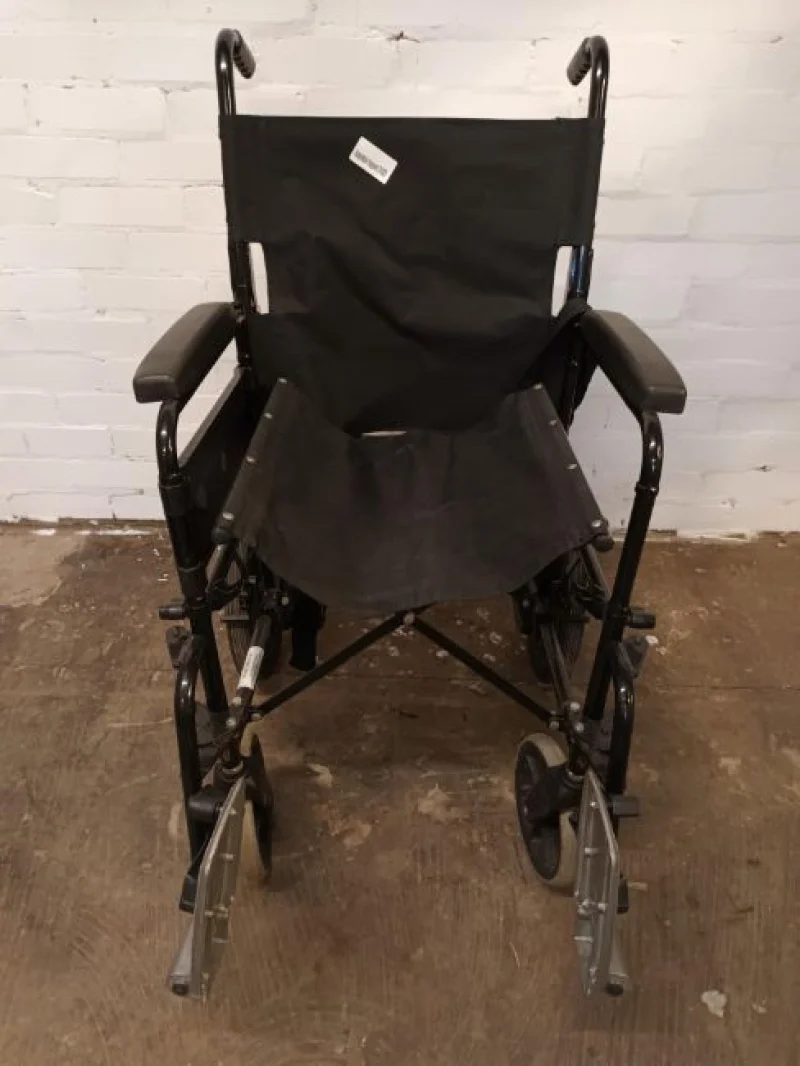 JPS Chartered Surveyors - Disability & Medical Products/Aids Auction including Defibrillators, Mobility Hoists, Wheelchairs, Bulk lots of Facemasks, Sanitiser & PPE - Auction Image 5