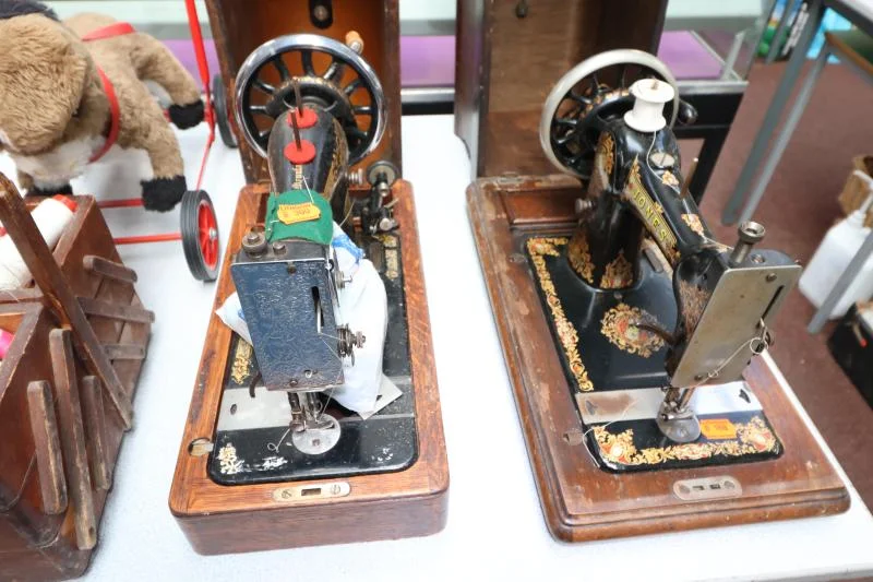 Lithgow Sons & Partners - Collectables & Curio - Auction Image 1