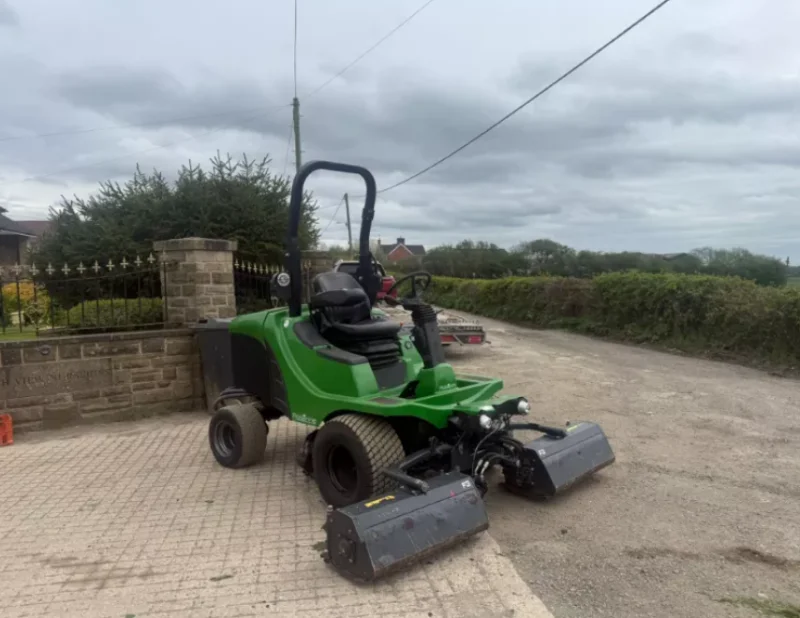 Universal Auctions Group Ltd - Multi-Lot Auction; Ex-Fleet Vans, Agri, Construction & Heavy Plant Machinery And Much More! - Auction Image 2