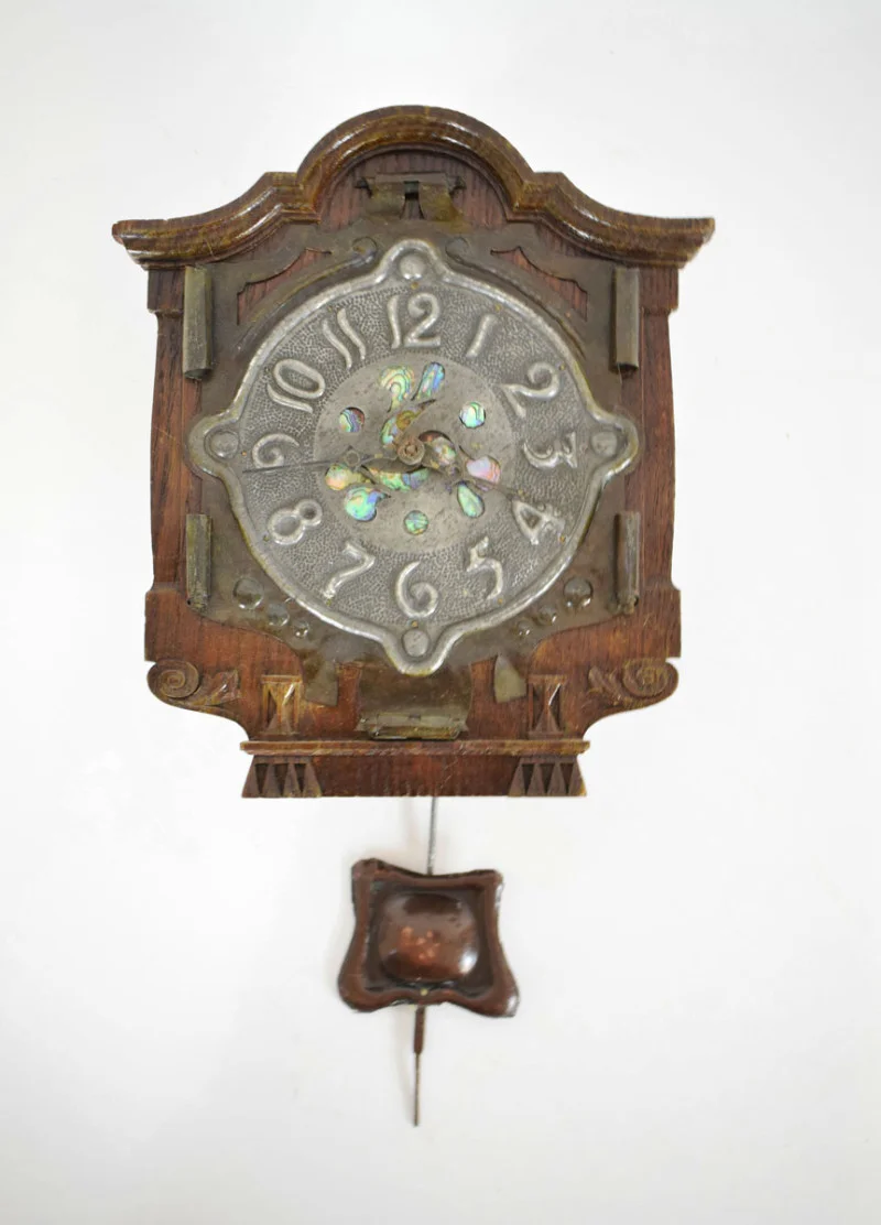 W & H Peacock - Antique Furniture, Clocks, Paintings, Silver, Ceramics, Glass, Collectors' Items and Jewellery at Auction - Auction Image 4