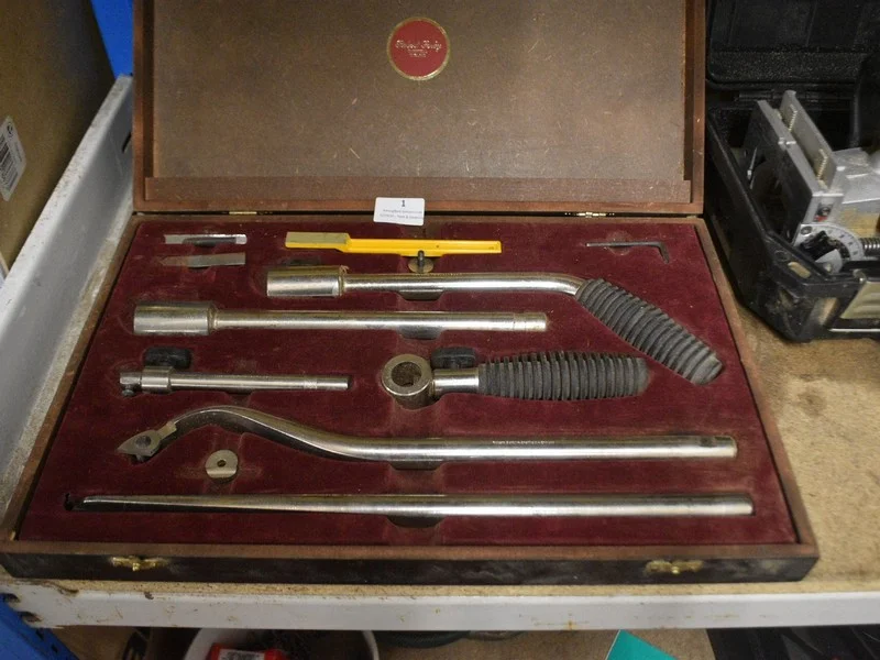 Gilbert Baitson - Tools, Surplus Stock and Returns Auction - Auction Image 1