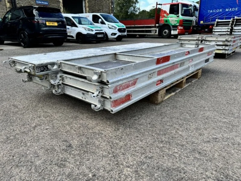 Gavel Auctioneers Ltd - Heavy Duty Aluminium Tower Scaffold Component Auction - Auction Image 4