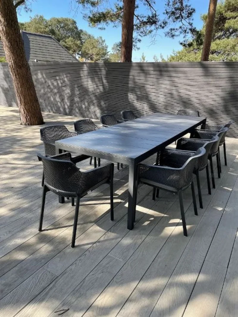 JPS Chartered Surveyors - Quantity of Indoor/Outdoor Garden Furniture, Accessories & More at Auction - Auction Image 4