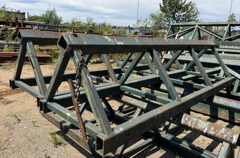 Pinder Asset Solutions Ltd - Containers, Containerised Workshops, Compressor House, Range of Liquid, Mixing & Fuel Tanks 75m³, Drillpipe, Stands, Bins, Hoses, Valves, etc - Auction Image 8