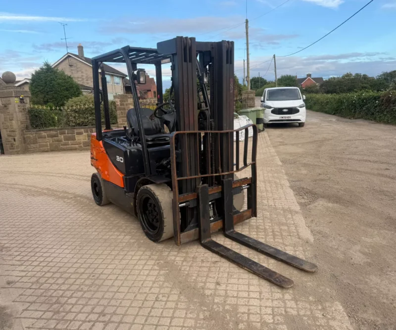Universal Auctions Group Ltd - 800 LOTS TO BID ON! Plant, HGVs, Ex-Fleet Vehicles, Agri Equipment, Machinery & More. Auction - Auction Image 2