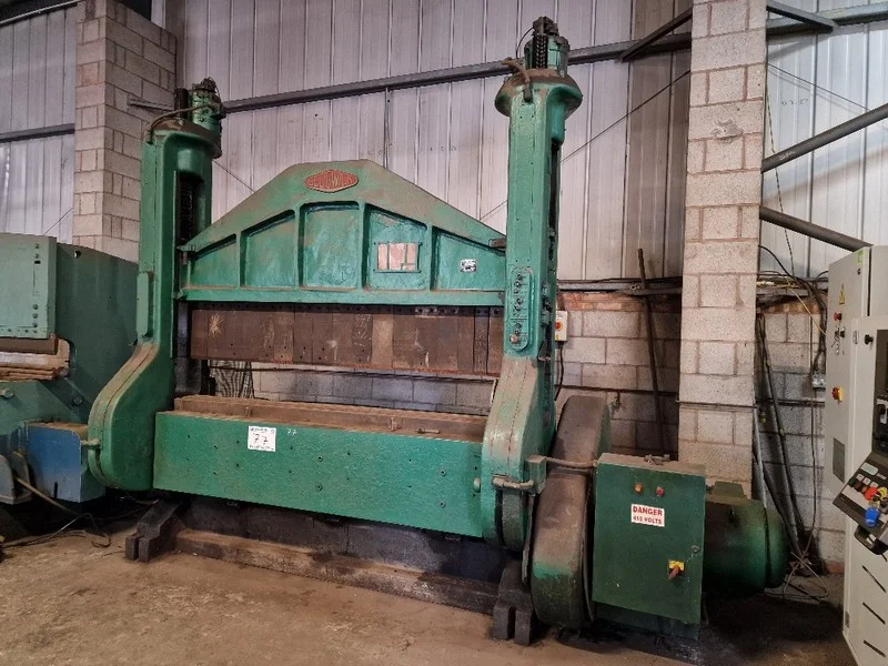 Malcolm Harrison Auctions Ltd - Fabrication Equipment, Workshop Tools, Yard Equipment Auction - Auction Image 6