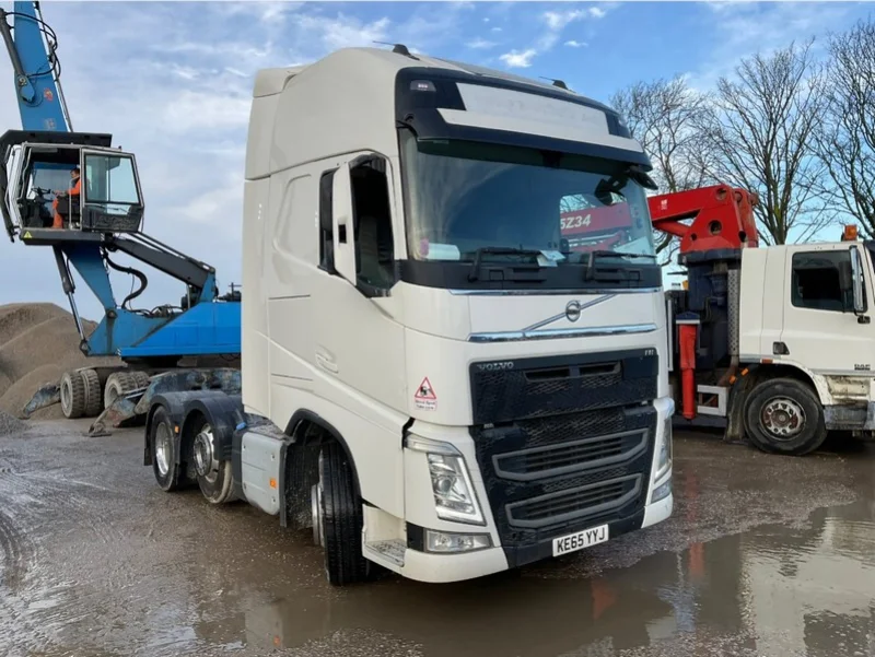 BPI Auctions - JCB Telehandlers, Concrete Pump Trucks, Scania Road Sweeper & Volvo Tractor Unit at Auction - Auction Image 4