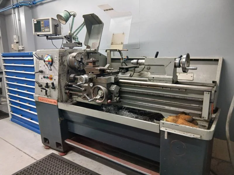 W & H Peacock - Specialist Laboratory Tools, Machinery, Factory Handling Equipment, Stock, Computers and Office Furniture - Auction Image 2