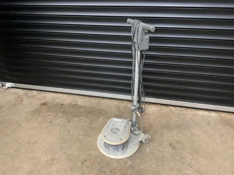 Mid Ulster Auctions Ltd - Tooling Auction to include: Petrol Floor Grinder, Polisher & Burnisher, 3 Phase Table Saw, Mortiser, 3 Phase Thickness/Planer & Much More - Auction Image 4