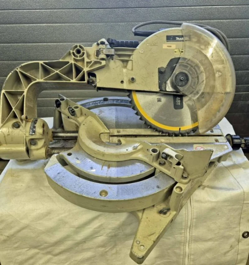 Wyles Hardy & Co - HGV's, Light Commercials & Construction Tools Auction - Auction Image 8