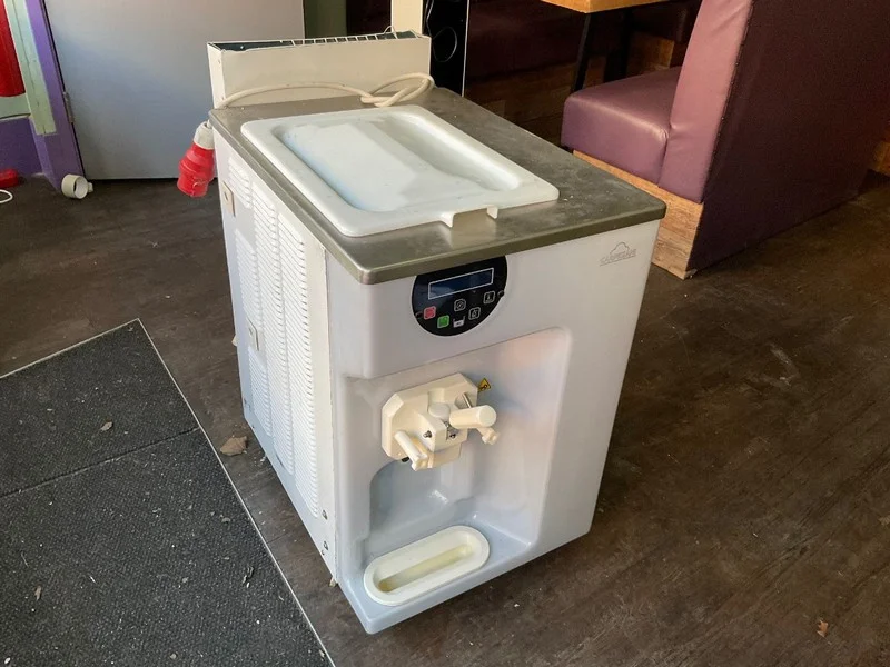BPI Auctions - Commercial Catering Equipment Auction to include Coffee Machines, Ice Cream Machines, Bottle Coolers, Slush Machines, Ovens, Fridges, Freezers, Dishwashers & more - Auction Image 4