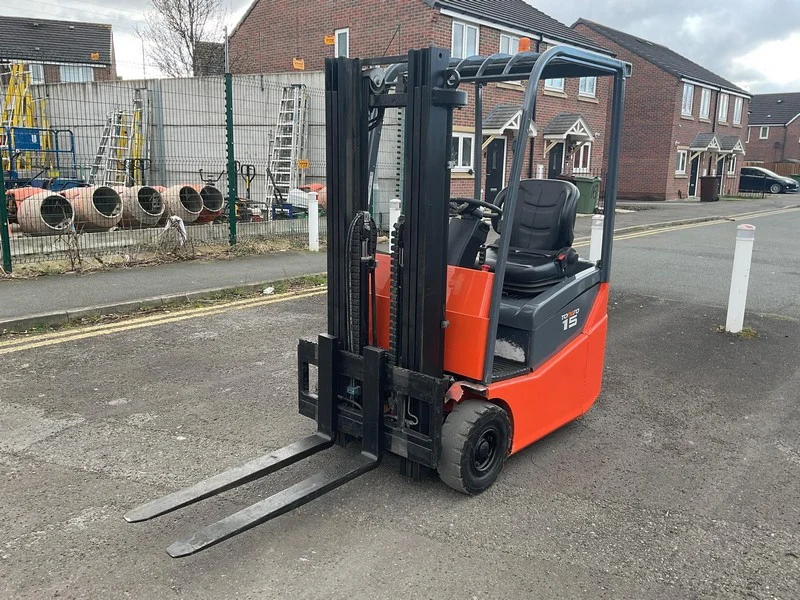 BPI Auctions - Forklift Trucks & Genie Electric Scissor Lift Auction - Auction Image 2