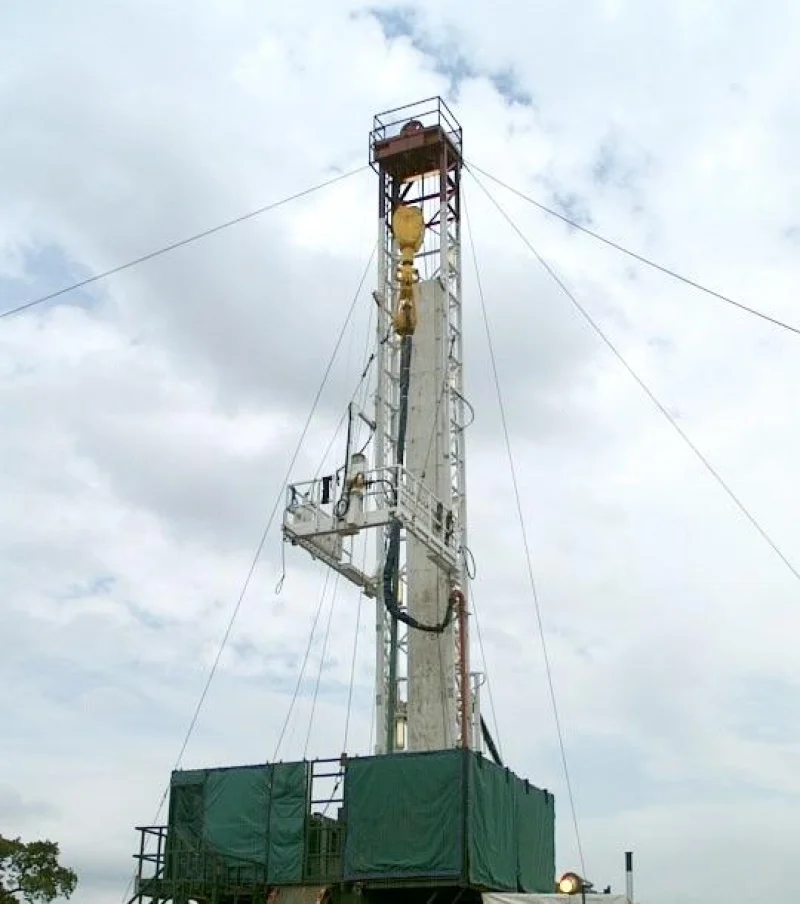 Pinder Asset Solutions Ltd - 4 Derrick Shale Shakers, Mud Pumps, Dragon Frac Tank Trailers; Fuel, Water and Shaker Tanks; Failing Rigid Mast, Containers, Work Trestles, Hose, Connectors from a Land Drilling Company at Auction - Auction Image 1