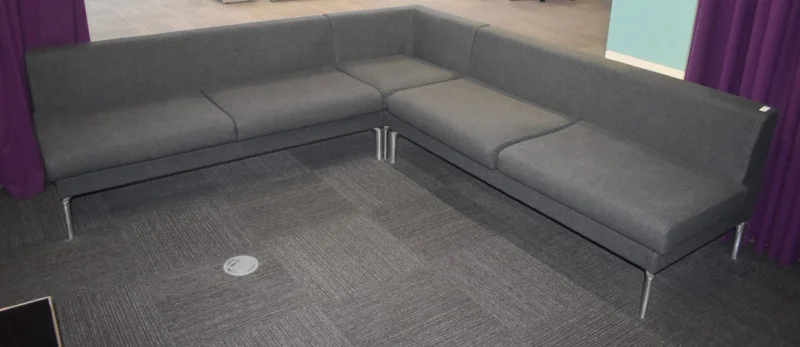 In2Corporate Ltd - Contents of a Modern Office Building In Hayes UB3 - Features Desk Pods, Chairs, Designer Furniture, Job Lots and More - Final Phase! - Auction Image 3