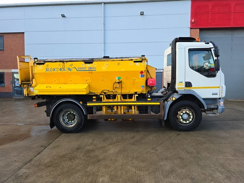 BPI Auctions - 2017 Iveco Stralis Curtain Sided Lorries & 2016 Iveco Stralis Dropside Flat Beds with Atlas Crane & Grab at Auction - Auction Image 6