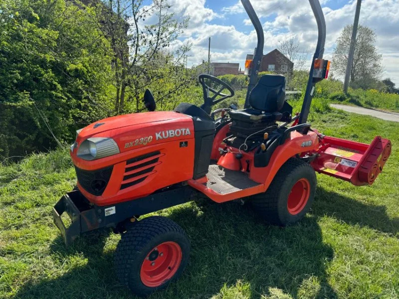 Universal Auctions Group Ltd - Massive Sale! Excavators, Tractors, Forklifts, Agri, Telehandlers & Much More at Auction - Auction Image 8