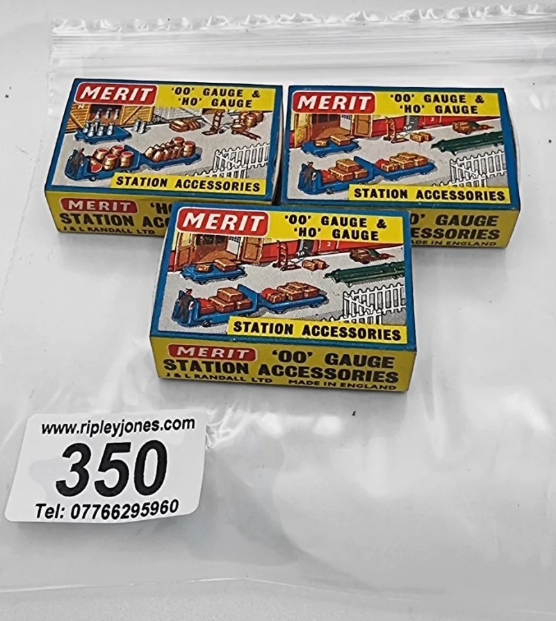 Ripley Jones Auctions - Second day of our 2 day Collectable Auction, today is Subbuteo and Railway - Auction Image 10
