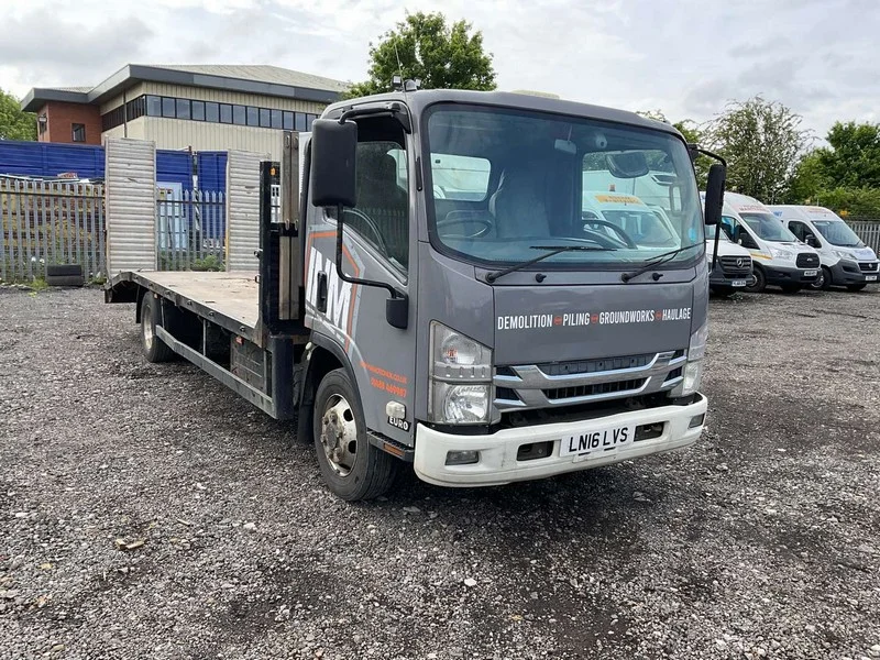 BPI Asset Advisory Ltd - 2016 Isuzu Forward N75.150 Euro 6 3.0 Diesel Flat Bed Truck & Tennant Green Machine 636 Ride-On City Hi-Speed Diesel Sweeper - Auction Image 1