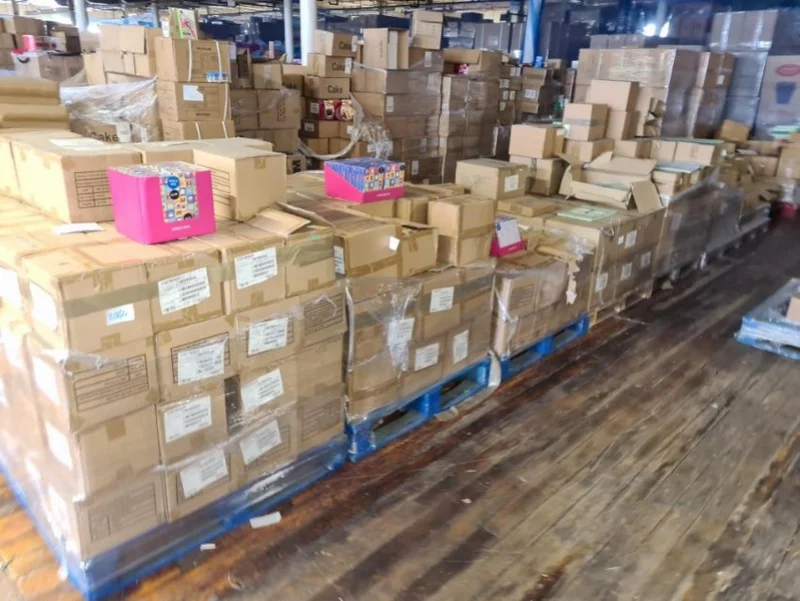 JPS Chartered Surveyors - Robert Fredericks Premium Stationery Auction - Writing Sets/Envelopes, Note Card Sets, Address Books, Gift Wrap, Desk Pads and more - Auction Image 1
