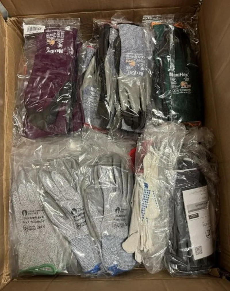JPS Chartered Surveyors - One Lot Auction Sale of Health & Safety Equipment - includes Harnesses, Safety Boots, High Vis Clothing, Gloves, Signs, Safety Goggles and Much More - Auction Image 1