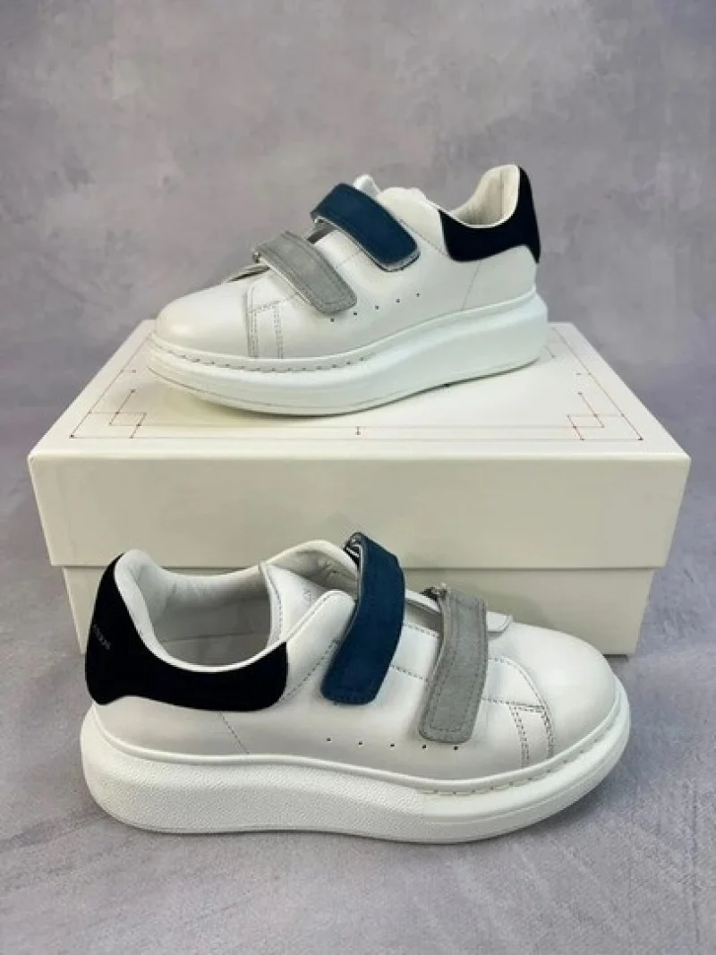 John Pye Auctions - Designer childrenswear auction to include Gucci, Moncler, Paul Smith, Versace and more. - Auction Image 1