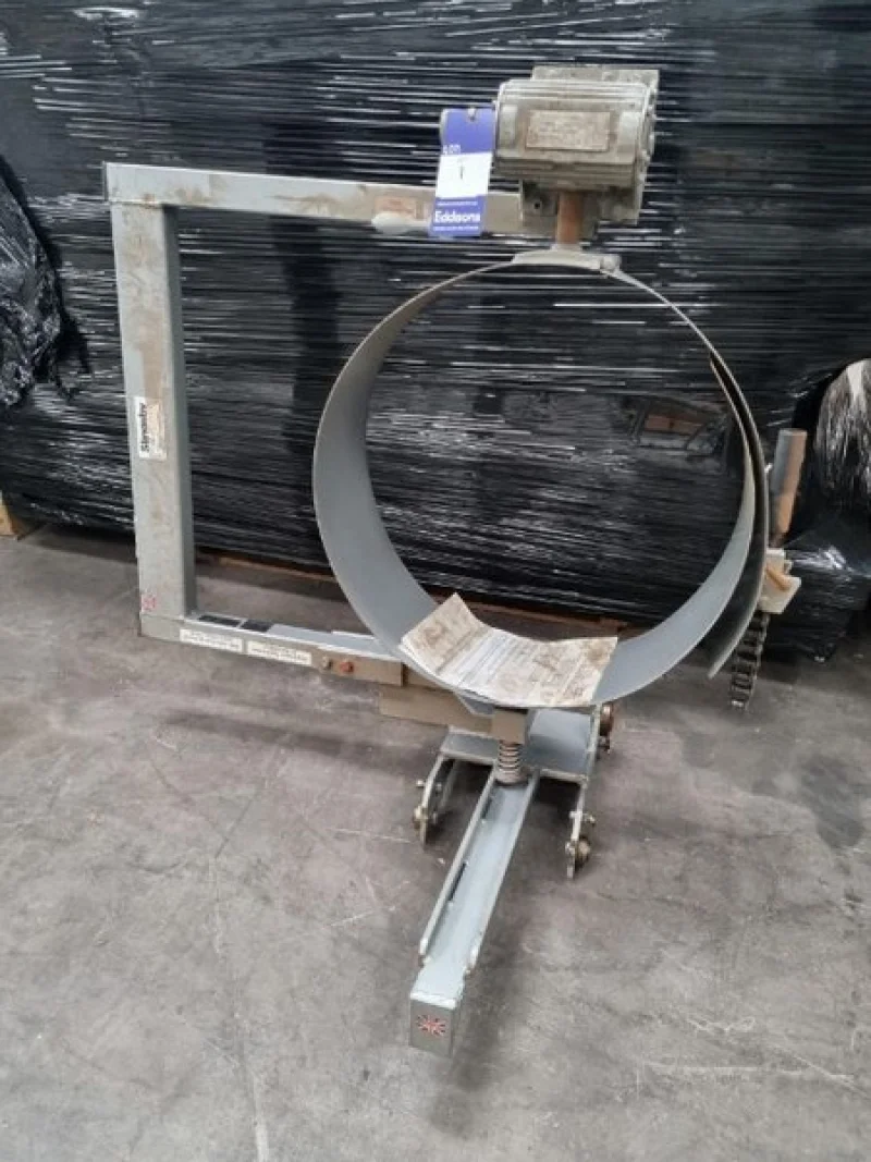 Eddisons - Leeds - A Large Quantity of Factory and Workshop Products - Auction Image 1