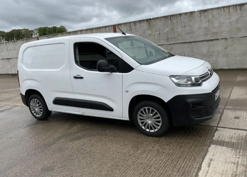 Mid Ulster Auctions Ltd - Vans, Cars, HGV's Auction - Auction Image 1