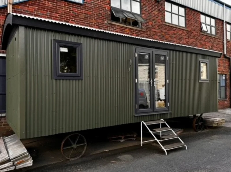 BPI Auctions - Large Bespoke Shepherds Hut 7.6m x 2.9m x 3.5m High Auction - Auction Image 1