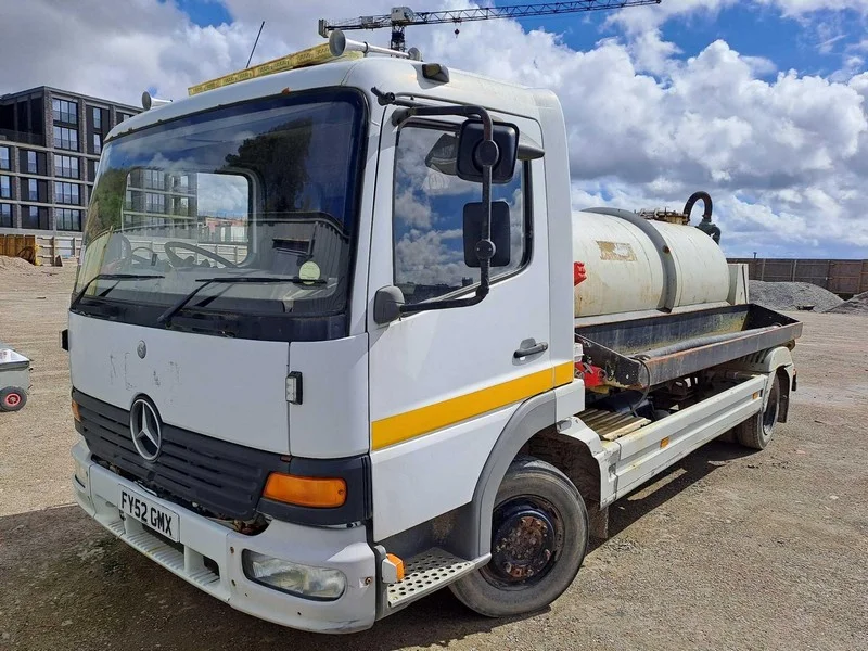 Lambert Smith Hampton - Vehicles, Trailers, Plant, Site Offices & Containers Auction - Auction Image 2